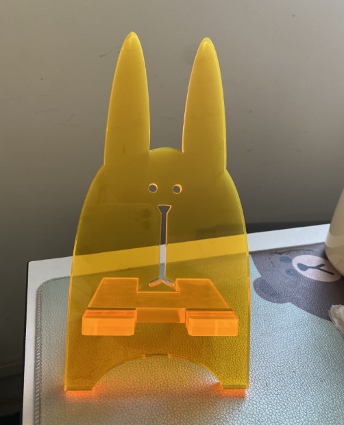 橙动未来：激光切割的艺术之作——亚克力手机ipads支架